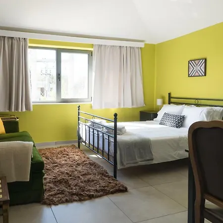 Apartment Chroma Pikermion